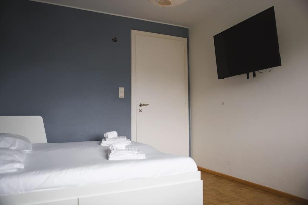 Cozy 3 Bedroom House With 11 Kw Electric Car Charger 에스페랑주 외부 사진