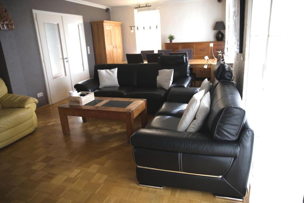Cozy 3 Bedroom House With 11 Kw Electric Car Charger 에스페랑주 외부 사진