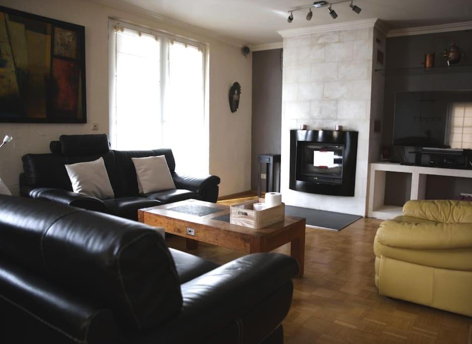 Cozy 3 Bedroom House With 11 Kw Electric Car Charger 에스페랑주 외부 사진