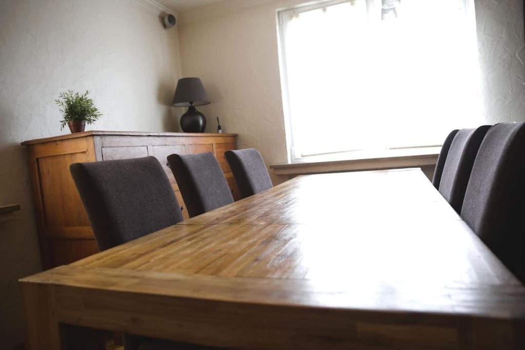Cozy 3 Bedroom House With 11 Kw Electric Car Charger 에스페랑주 외부 사진