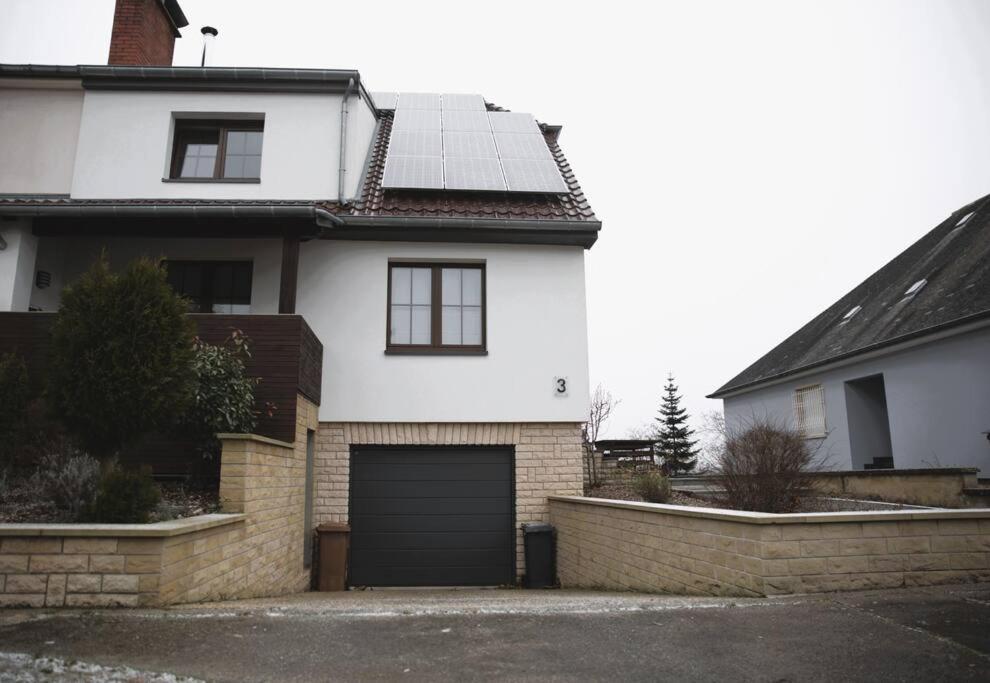 Cozy 3 Bedroom House With 11 Kw Electric Car Charger 에스페랑주 외부 사진